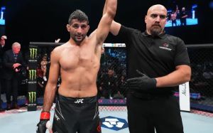 Бенеїл Даріуш розповів, що керівництво UFC дещо йому пообіцяло