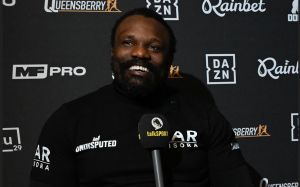 Дерек Чісора: "Усик перемагає всіх за рахунок руху"
