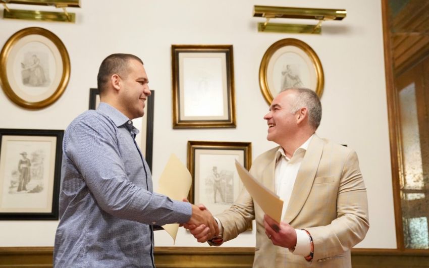 Президент WBA підписав угоду з IBA, яку очолює росіянин Кремльов