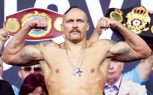 Сергій Лапін назвав ім'я несподіваного потенційного суперника Усика за наступним боєм: "Переговори вже тривають"