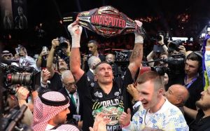 Олександр Усик звернувся до IBF із проханням зберегти титул для реваншу з Тайсоном Ф'юрі