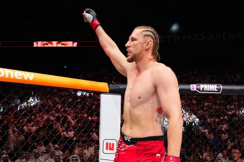 Слова Олександра Волкова після перемоги над Жаілтоном Алмейдою на UFC 321