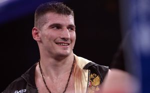 Папін дав прогноз на бій Асбарова з Гассієвим: "Шанси 50 на 50"