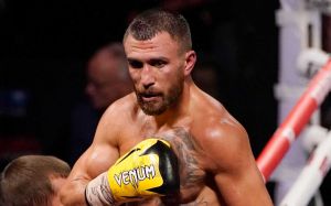 Олександр Гвоздик оцінив шанси Ломаченка стати абсолютним чемпіоном