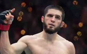 Іслам Махачев висловився про можливий перехід у середню вагу