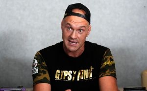 Тайсон Ф'юрі відповів, чи переживає він за своє розсічення в бою з Усиком