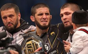 Саліхов бачить Махачева чемпіоном UFC у напівсередній вазі