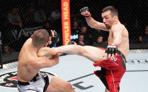 Аскар Аскаров пішов з UFC