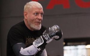 "Олександр дозволив собі трохи розслабитися": менеджер Ємельяненка прокоментував інцидент біля московського ТЦ