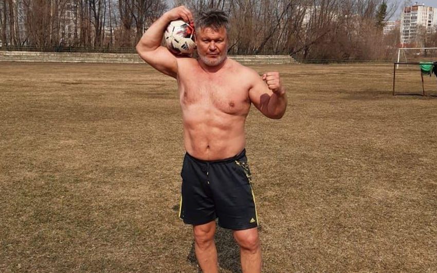У Тактарова вкрали олімпійку і штани після перемоги на UFC 6