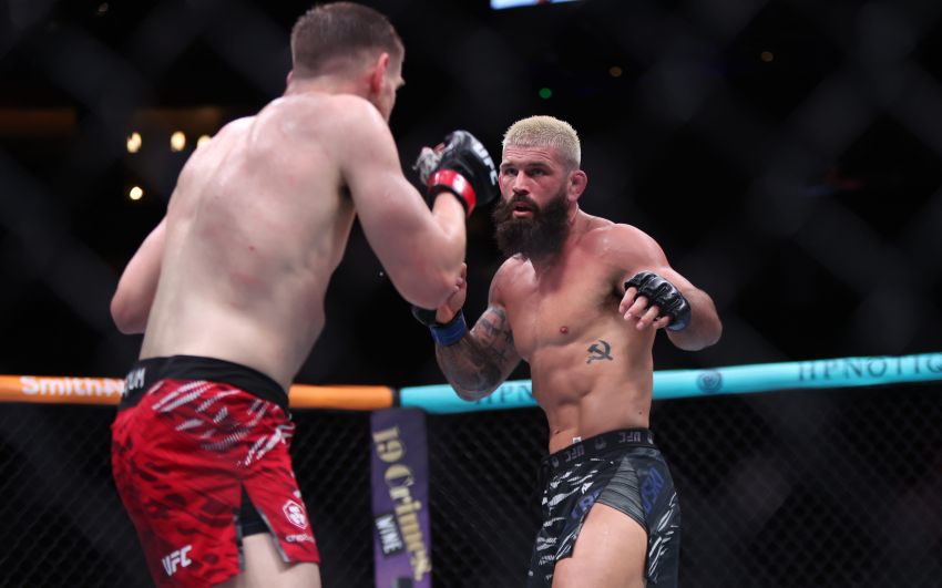 Відео бою Едмен Шахбазян - Андре Петроскі UFC on ESPN 69