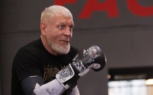 Менеджер Олександра Ємельяненка назвав двох потенційних суперників по наступному бою