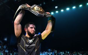 Іслам Махачев стверджує, що міг стати чемпіоном UFC ще кілька років тому