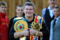 Тренер Бівола прокоментував смерть Хаттона: "Був безбашенним і брудним боксером із шинку"
