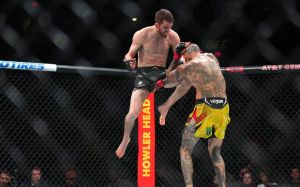 Відео бою Корі Сандхаген - Марлон Вера UFC on ESPN 43