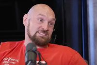 Тайсон Ф'юрі записав відео із секс-лялькою, на яку одягнув маску Усика: "Його будуть трахати"