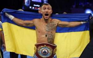 Роберт Гарсія назвав боксера, який переможе Ломаченка: "Він це зробить"