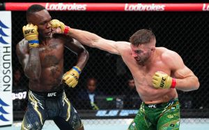 Слова Дрікуса дю Плессі після перемоги над Ісраелем Адесаньєю на UFC 305