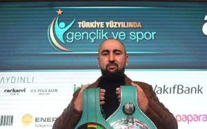 Чемпіон WBC International вважає Україну другою домівкою і на своєму рівні намагався зупинити війну