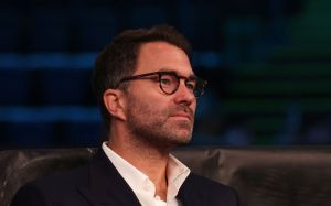 Едді Гірн відреагував на чутки про організацію бою між Девідом Бенавідесом і Калебом Плантом