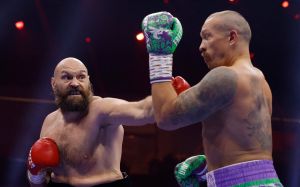 Відео бою Олександр Усик - Тайсон Ф'юрі 2