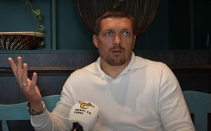 Олександр Усик розповів, чи купив він Rolls-Royce після перемоги над Ф'юрі