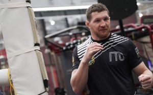 Каміл Гаджиєв повідомив, що Мінєєв повернувся в зону бойових дій