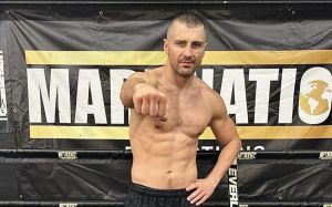 Кріс Алгіері оцінив шанси Олександра Гвоздика в бою з Девідом Бенавідесом