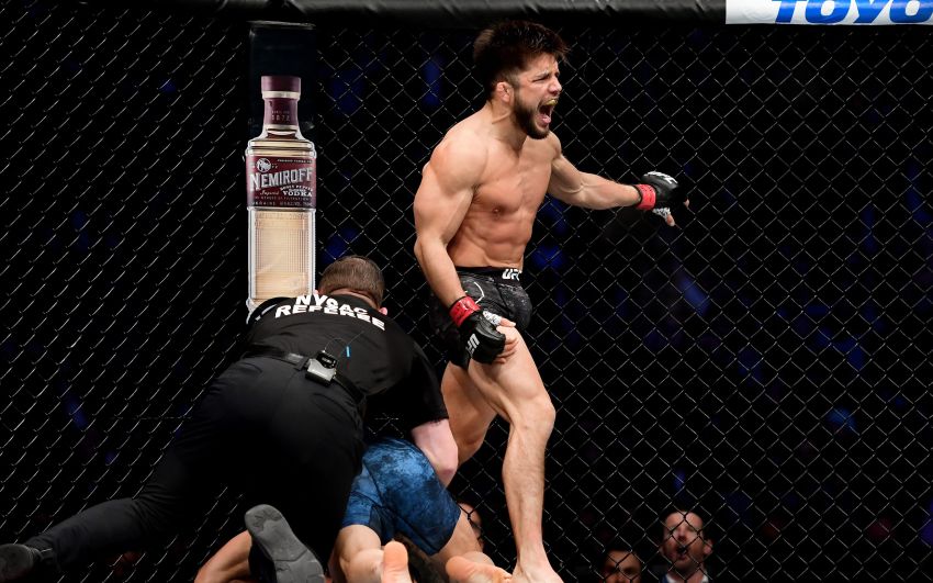 Топ 5 найкращих бійців в історії UFC за версією Генрі Сехудо.