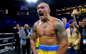 Олександр Усик прокоментував своє перебування в базі "Миротворця": "Цей сайт - дно"