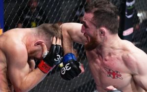 Петр Ян розгромно поступився Двалішвілі в головному бою UFC Fight Night 221