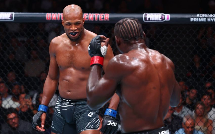 Відео бою Джаред Канноньє - Майкл Пейдж UFC 319