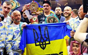Теофімо Лопес відреагував на рішення Усика відмовитися від титулу IBF