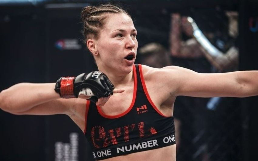 Боєць UFC хотіла б провести бій на голих кулаках