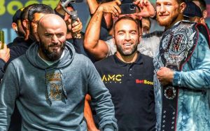 Каміл Гаджиєв - про можливий боксерський поєдинок Мінєєва з Ісмаїловим: "Не буде цей бій конкурентним"