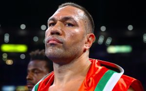 Пулєв ризикує втратити титул WBA через бій із Гассієвим, Ітаумі довелося відкласти повернення на ринг