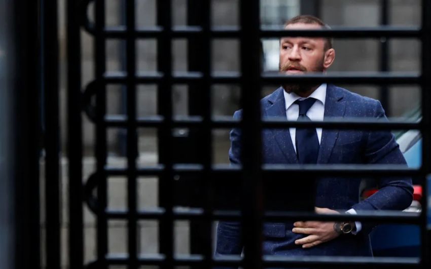 Джо Роган оцінив шанси Конора МакГрегора на відновлення кар'єри: "Він продовжує тусуватися"