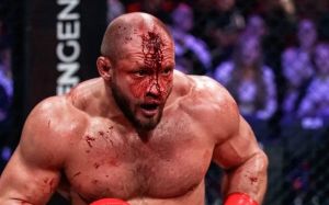 "Дякую батькам і Алтушкіну". Штирков коментує свою перемогу над Романкевичем
