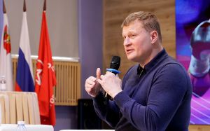 Олександр Повєткін зайнявся доставкою гуманітарної допомоги жителям Курської області