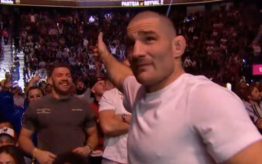 Дана Вайт прокоментував бійку Стрікленда з Дю Плессі на UFC 296