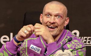 Костя Цзю назвав Усика найкращим боксером року: "Він став абсолютним чемпіоном"