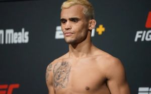 Бій Сантоса з Муньосом на UFC 288 скасовано