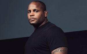 "Найгірша зупинка в історії UFC". Корм'є розкритикував дії рефері під час побиття Гріна
