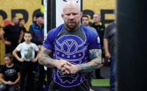 Монсон повідав, чого варто очікувати від реваншу Махачева і Волкановскі