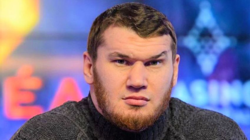 Арсланбек Махмудов залишив грізне послання Дейву Аллену: "Ми побачимо, що знадобиться йому в кутку після війни зі мною"