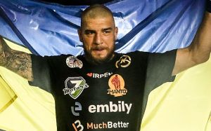 Амосов - про перший захист титулу Bellator: "Чекаю моменту, щоб підняти український прапор"