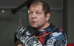 "Він упевнено і швидко летить на дно". Гаджиєв висловився про Ємельяненка