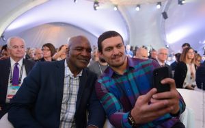 Екстренер Усика передбачив, як би склався бій Олександра з Холіфілдом: "Він би став для нього нічним кошмаром"