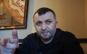Брат Ісмаїлова висміяв прогноз Гаджиєва на бій зі Шлеменком