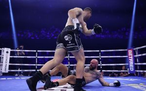 Джонні Фішер знищив Алена Бабича за 36 секунд